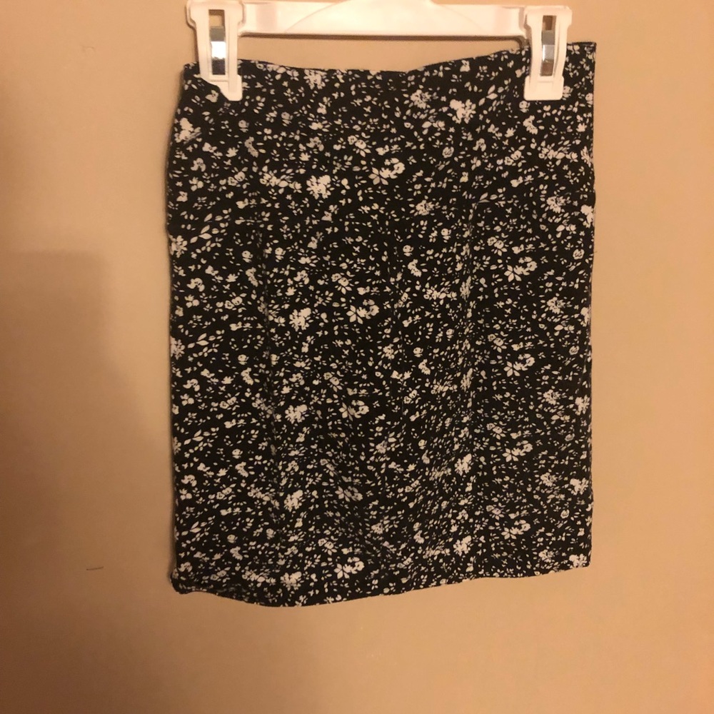 Floral mini skirt